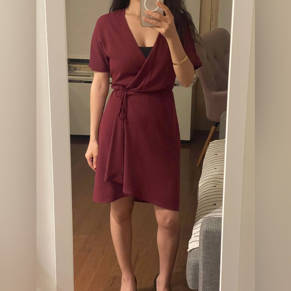 Aritzia Babaton Wallace Wrap Dress (Color: Barolo)